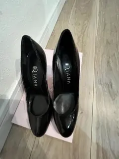 DIANA ブラック ハイヒール ポインテッドトゥ