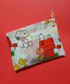 キャラクターエコバッグ　大容量　軽量　折り畳み　スヌーピー