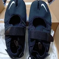 NIKE エアリフト　新品　 ブラック　24cm