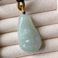 セール！J045ミャンマーAジェイド天然本翡翠　仏像　鑑別書付き