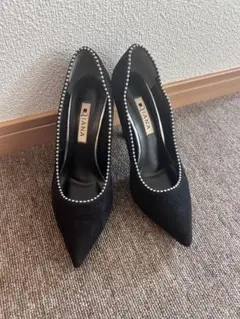 DIANA ビジュー付き黒ハイヒール