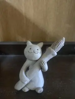 癒し陶芸 彩人 陶器製 猫の置物 筆を持つ猫