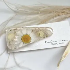 NO11 ハンドメイド　押し花のヘアピン　ホワイト