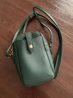 レディース♡しまむら♡グリーン♡ショルダーバッグ♡スマホショルダーバッグのサムネイル