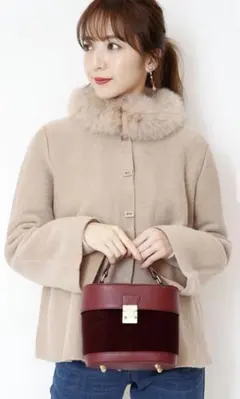 アプワイザーリッシェ美品ファー付フレアケープニットApuweiser-riche