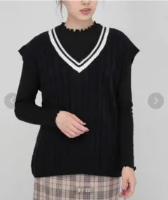 ハニーズ Honeys　ライン入りニットベスト ブラック　Mサイズ