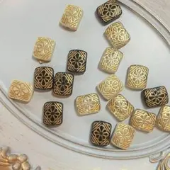 アクリルビーズ エンボス花模様 ブラック＆アイボリー &クリア3色 15個セット