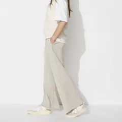 UNIQLO クレープジャージーストレートパンツ