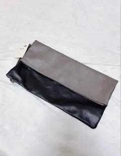 【earthmusic&ecology】バイカラー合皮クラッチバッグ