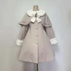 Amavel クラシカルAラインケープファーリボンコートのサムネイル
