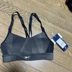 新品 タグ付 Reebok スポーツブラ ヨガウェア ブラトップ Sサイズのサムネイル