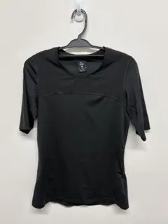 Nike ブラック Tシャツ