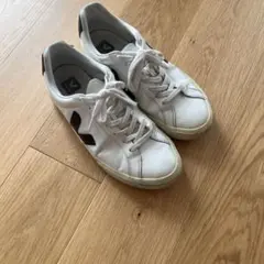 VEJA Esplar ホワイト ブラック レザー スニーカーのサムネイル