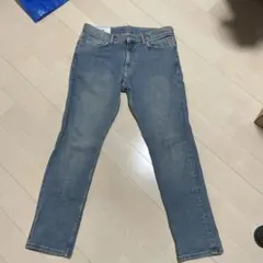 スリムフィットジーンズ