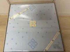 モッサーシーツ　ジバンシィ