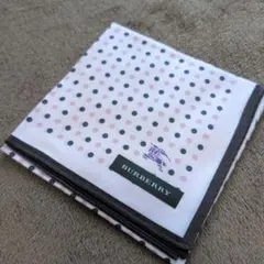 バーバリー　ハンカチ　ピンク