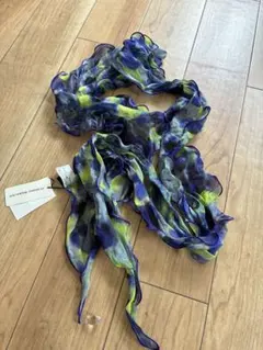 新品　HIROKO KOSHINO シルク100% ストール フリル クリスタルのサムネイル
