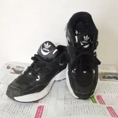 R*O様 adidas ブラック ホワイト スニーカー 24センチ