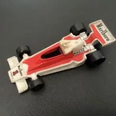 日本製 トミカ NO.F39 マクラーレン M26 フォード マルボロ - メルカリ