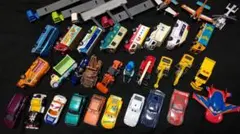 ミニカーセット カーズキャラクター含む３５台ジャンク現状品