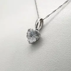 プラチナ950キュービックジルコニアハート型ペンダント