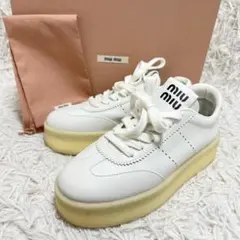 極美品 miu miu スニーカー 厚底 プラットフォーム ホワイト レザー 2026年最新】MiuMiu スニーカー 厚底の人気アイテム - メルカリ