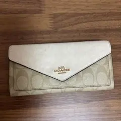 COACH エンボス加工 レザー長財布 ベージュ