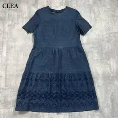 クレア【M】膝丈ワンピース Aライン ティアード ブロードリー刺繍 シャンブレーのサムネイル