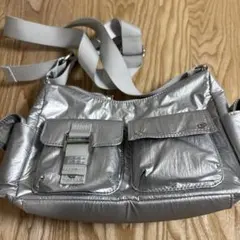 シルバー ショルダーバッグ 合成素材