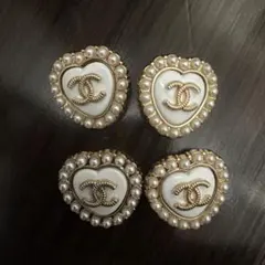 CHANEL ハート型ボタン 4個セット