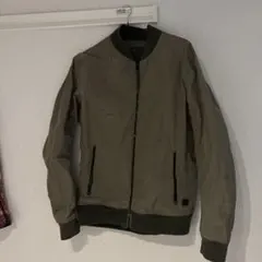 ブルゾンのサムネイル