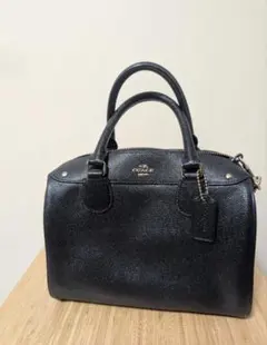 COACH コーチ　ブラックレザーショルダーバッグ