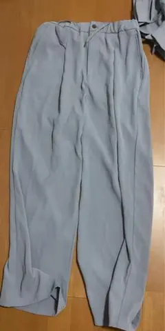 カジュアルパンツ 水色のサムネイル