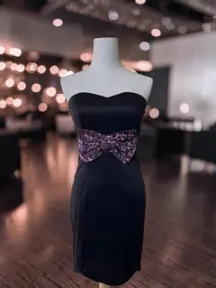 ブラックストラップレスタイトドレス