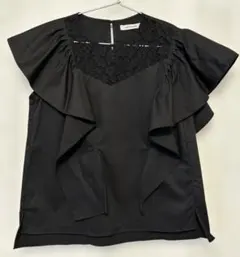 LADYMADE ブラック 半袖ブラウス　アシンメトリーのサムネイル