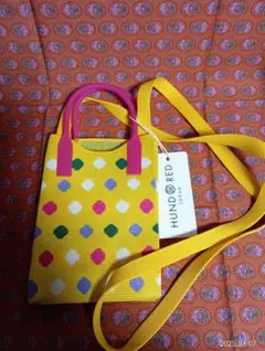 お値下げ中　HUNDRED ドット柄 スマホショルダーバッグ