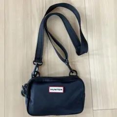 美品 HUNTER ショルダーバッグ ブラックのサムネイル