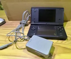 GA333 ニンテンドーDSi ブラック 充電器付き　通電確認済み