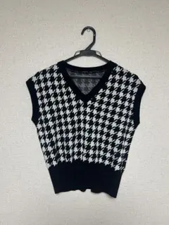 ハウンドトゥース Vネックニットベスト