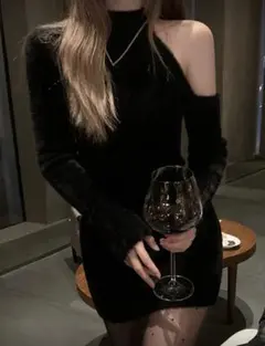 タイトミニワンピース長袖