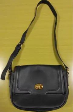 ブルーレーベル　クレストブリッジ　ショルダーバッグ　ブラック　黒　本革　日本製