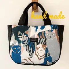ラウンドトートバック　猫柄　カラフルネコ
