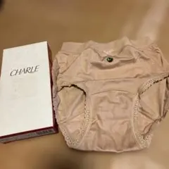 CHARLE ベージュ ショーツ M