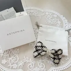 ￼美品✴︎ アンテプリマ ワイヤーボウ 蝶ネクタイ リボンアクセサリー モノトーンのサムネイル