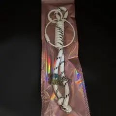 ホワイトブラックストライプ携帯ストラップ