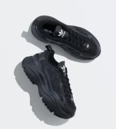 adidas Ozgaia ブラックスニーカー 24.5cm