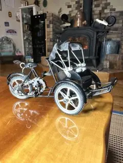 ベトナムのシクロ（三輪自転車）の置物