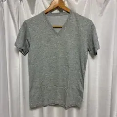 ユニクロ　グレー Vネック Tシャツ M 新品未使用品