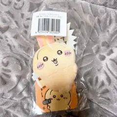ちいかわ　うさぎだらけくじ　E賞　ぬいぐるみバッジ