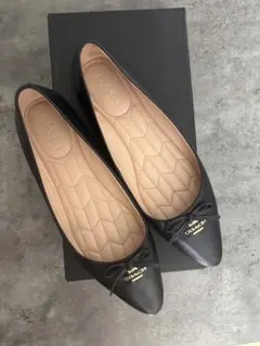 COACH コーチ フラットシューズ パンプス ブラック　アメリカのサムネイル